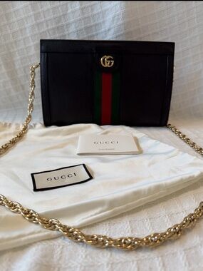 Gucci Ophidia Medium Shoulder bag. Black Leather. With Dust bag.